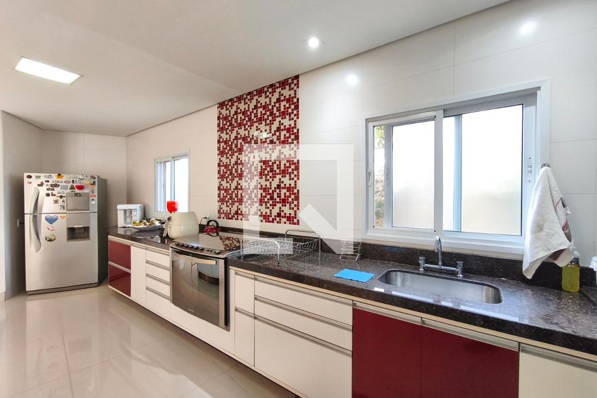 Casa à Venda - Swiss Park, 4 Quartos,  318 m2 em , Campinas - sp | SoloBR