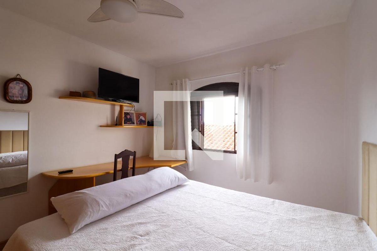 Casa à Venda - Jardim Flamboyant, 3 Quartos,  325 m2 em , Campinas - sp | SoloBR