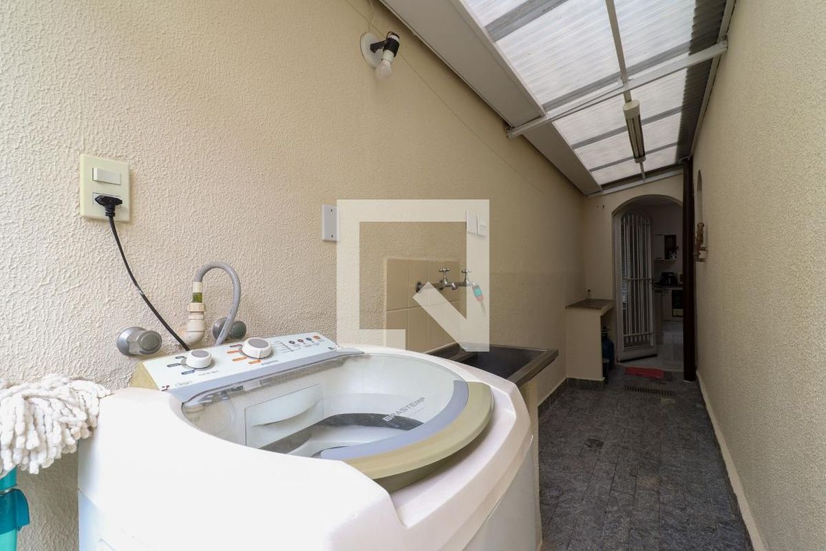 Casa à Venda - Jardim Flamboyant, 3 Quartos,  325 m2 em , Campinas - sp | SoloBR