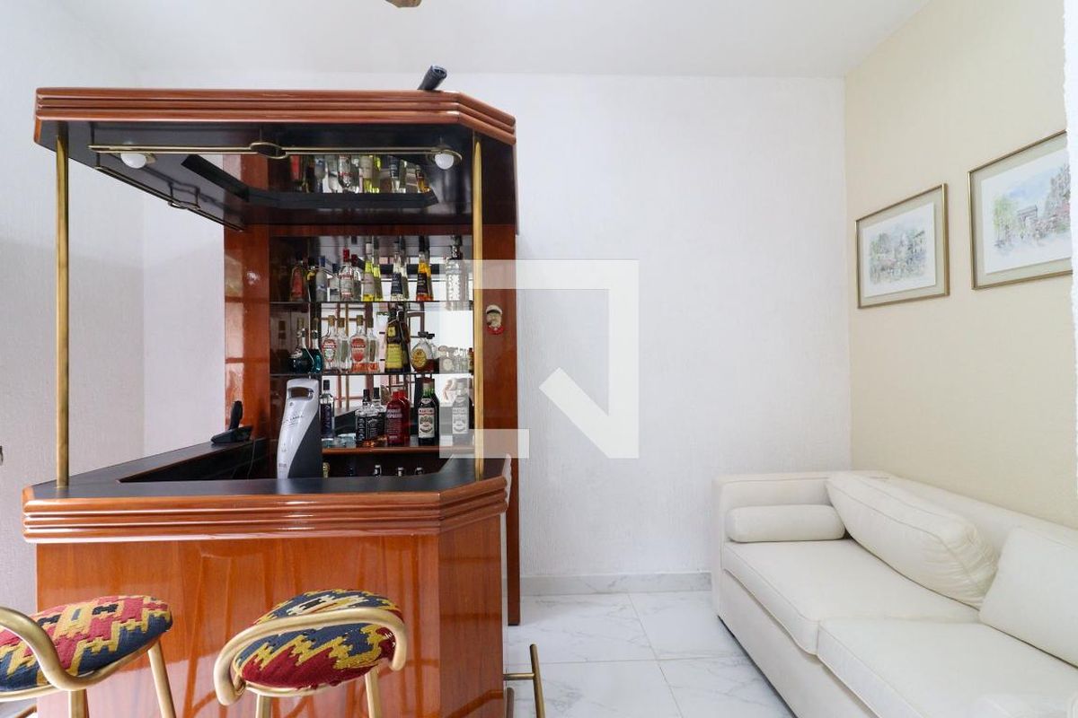 Casa à Venda - Jardim Flamboyant, 3 Quartos,  325 m2 em , Campinas - sp | SoloBR