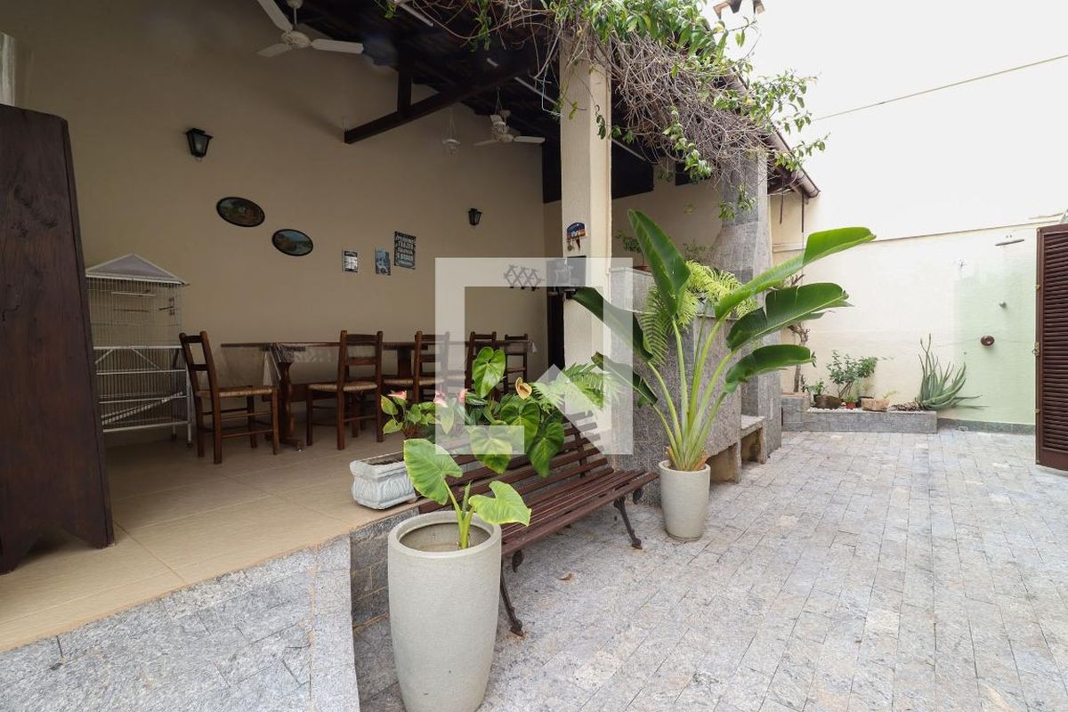 Casa à Venda - Jardim Flamboyant, 3 Quartos,  325 m2 em , Campinas - sp | SoloBR