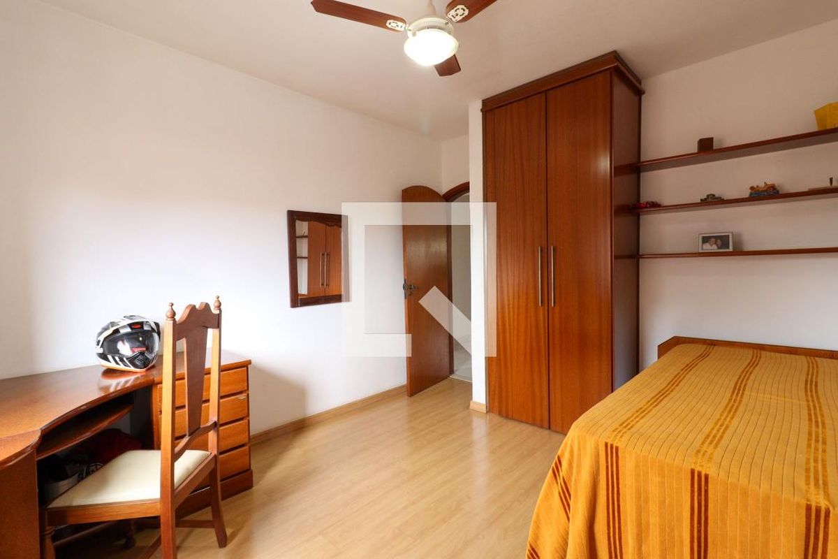 Casa à Venda - Jardim Flamboyant, 3 Quartos,  325 m2 em , Campinas - sp | SoloBR