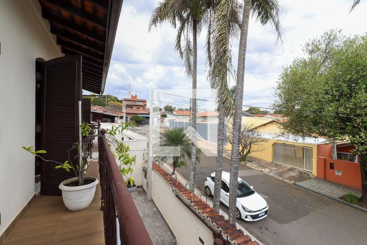 Casa à Venda - Jardim Flamboyant, 3 Quartos,  325 m2 em , Campinas - sp | SoloBR