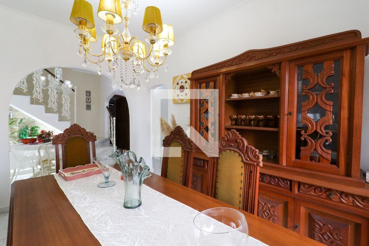 Casa à Venda - Jardim Flamboyant, 3 Quartos,  325 m2 em , Campinas - sp | SoloBR