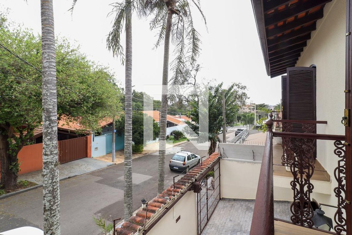 Casa à Venda - Jardim Flamboyant, 3 Quartos,  325 m2 em , Campinas - sp | SoloBR