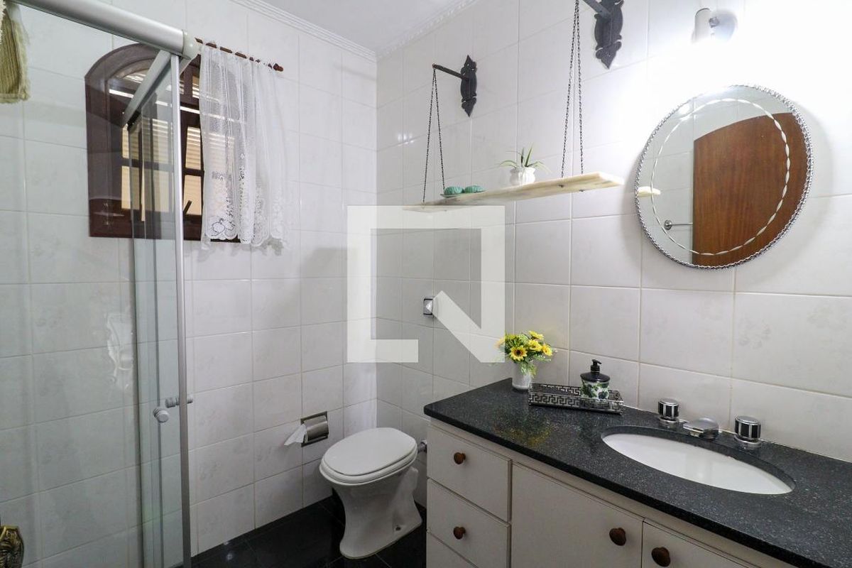 Casa à Venda - Jardim Flamboyant, 3 Quartos,  325 m2 em , Campinas - sp | SoloBR