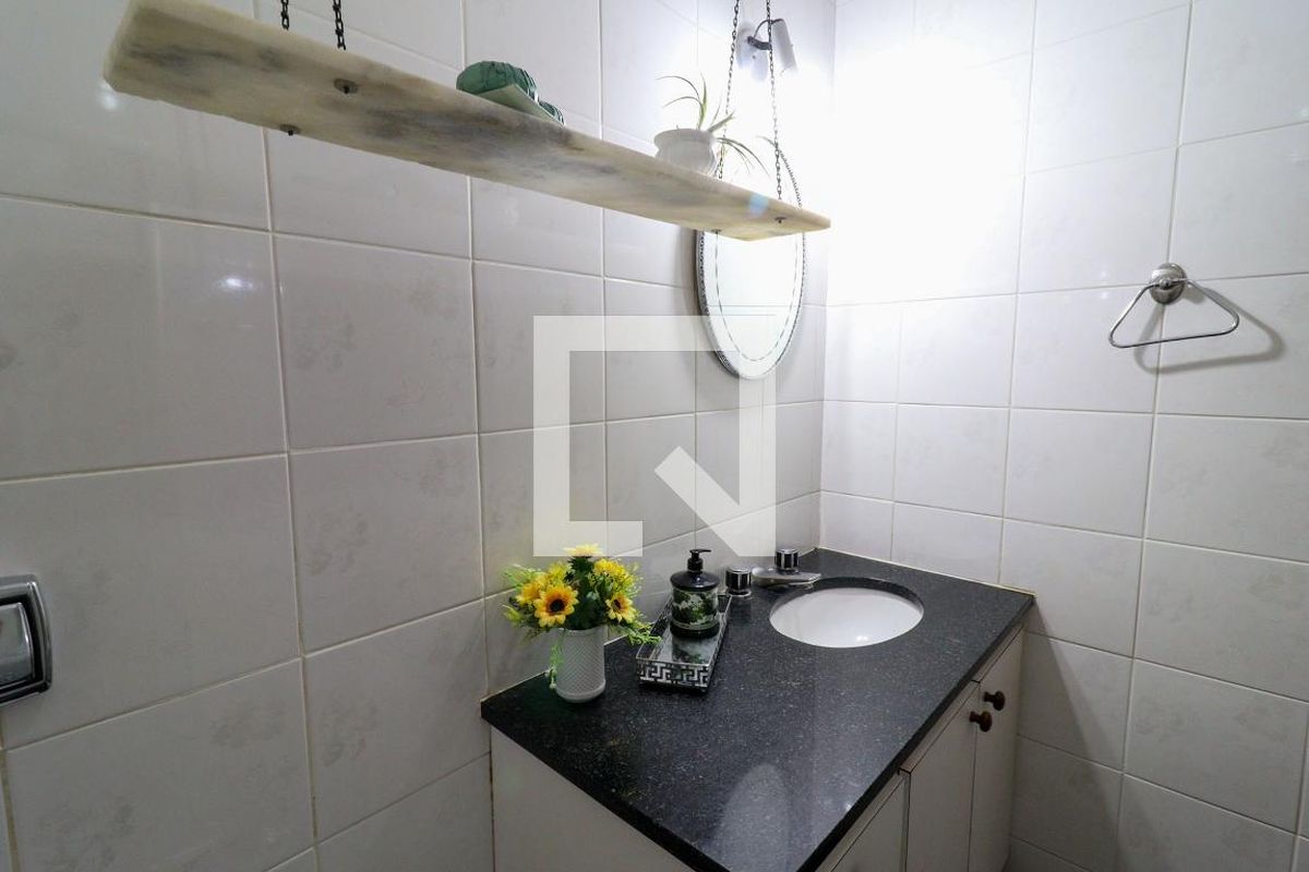 Casa à Venda - Jardim Flamboyant, 3 Quartos,  325 m2 em , Campinas - sp | SoloBR
