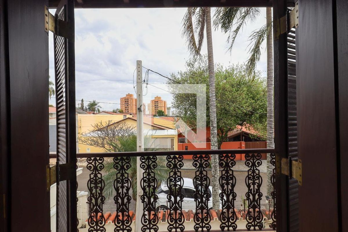 Casa à Venda - Jardim Flamboyant, 3 Quartos,  325 m2 em , Campinas - sp | SoloBR