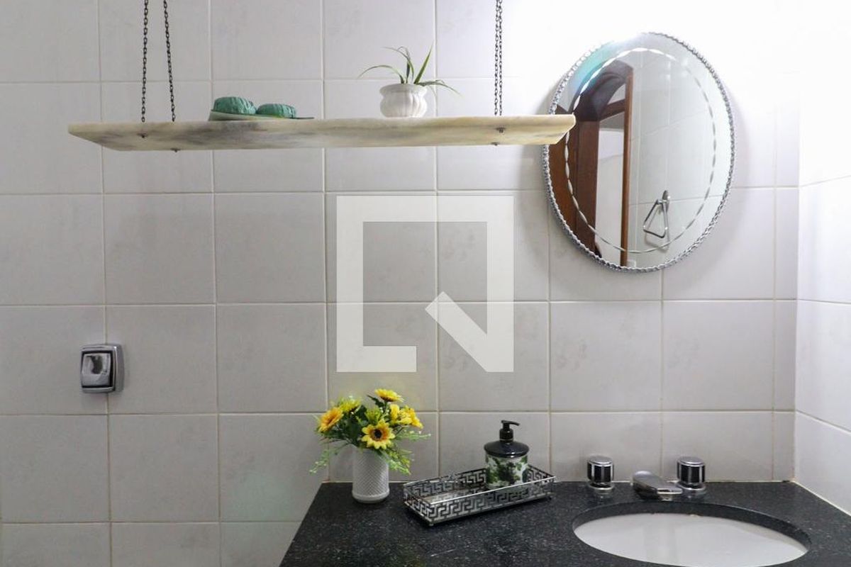 Casa à Venda - Jardim Flamboyant, 3 Quartos,  325 m2 em , Campinas - sp | SoloBR