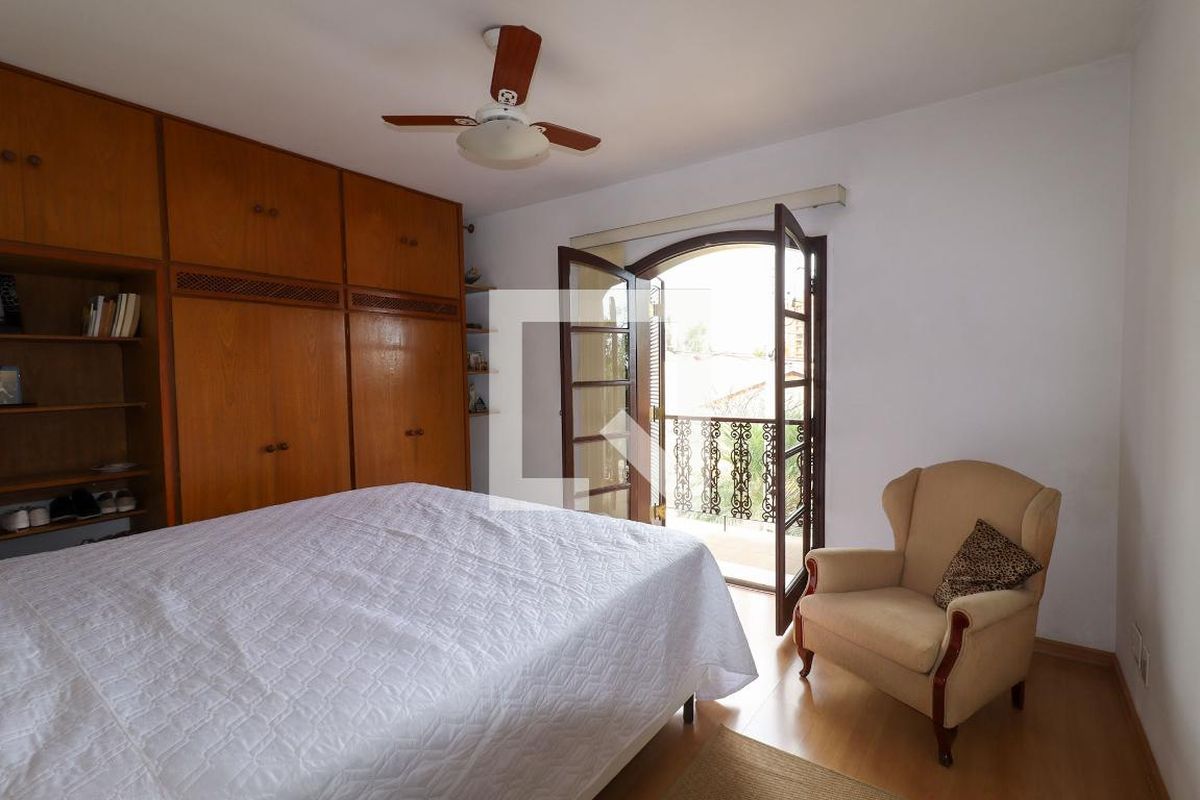 Casa à Venda - Jardim Flamboyant, 3 Quartos,  325 m2 em , Campinas - sp | SoloBR