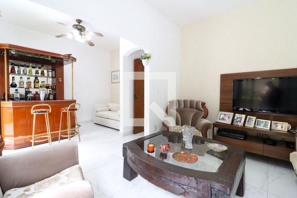 Casa à Venda - Jardim Flamboyant, 3 Quartos,  325 m2 em , Campinas - sp | SoloBR