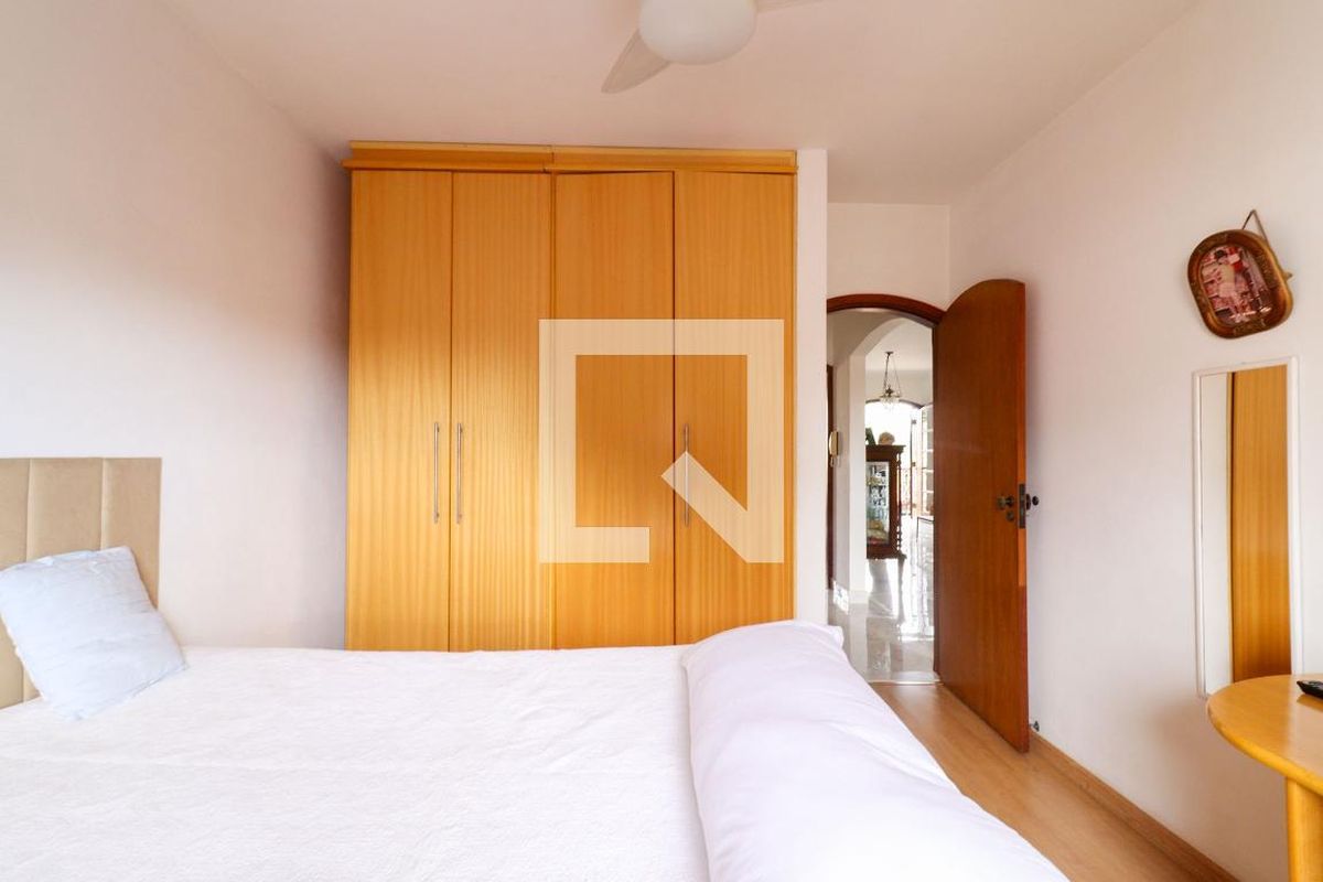 Casa à Venda - Jardim Flamboyant, 3 Quartos,  325 m2 em , Campinas - sp | SoloBR