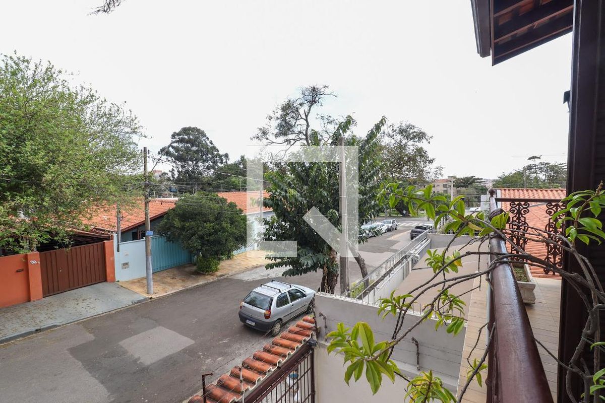 Casa à Venda - Jardim Flamboyant, 3 Quartos,  325 m2 em , Campinas - sp | SoloBR