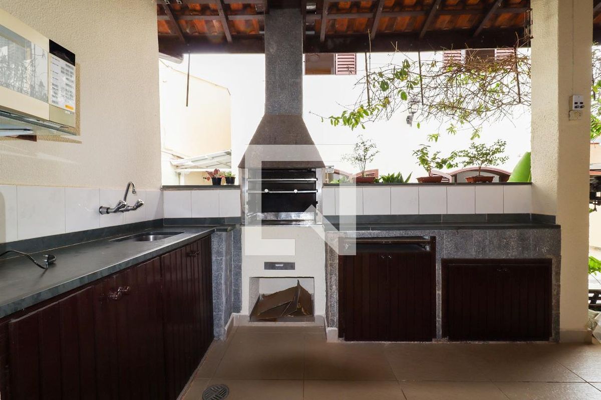 Casa à Venda - Jardim Flamboyant, 3 Quartos,  325 m2 em , Campinas - sp | SoloBR