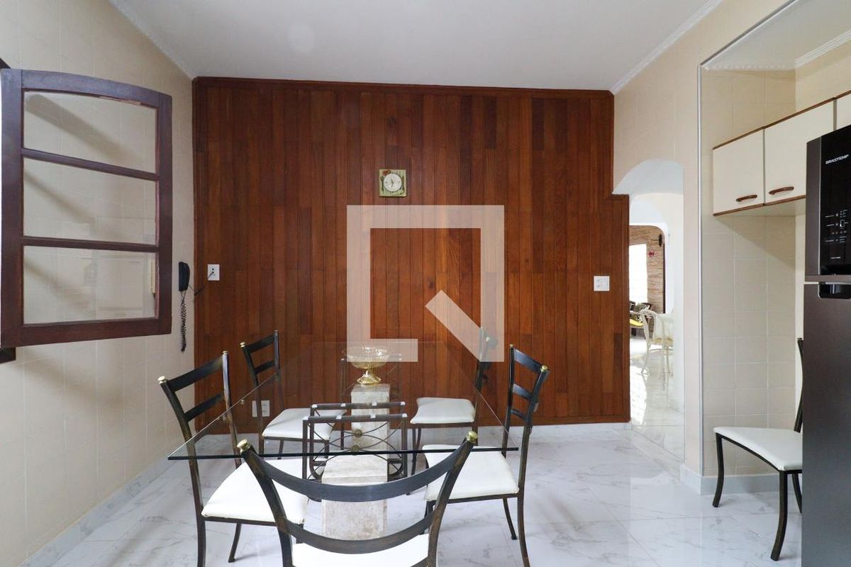 Casa à Venda - Jardim Flamboyant, 3 Quartos,  325 m2 em , Campinas - sp | SoloBR