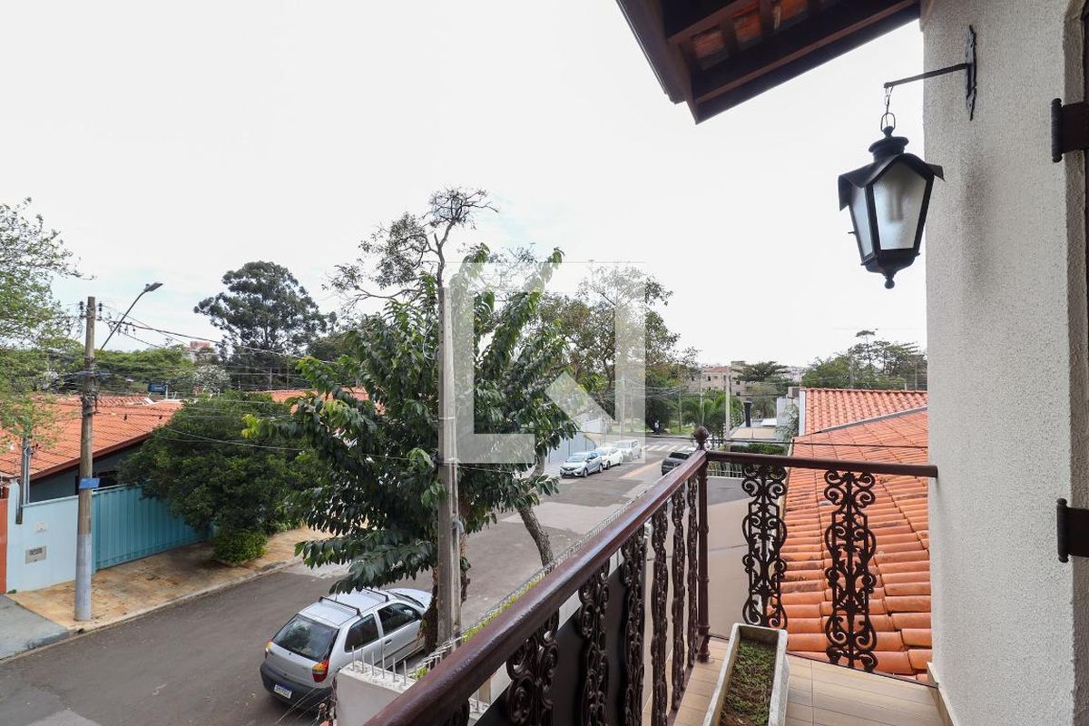 Casa à Venda - Jardim Flamboyant, 3 Quartos,  325 m2 em , Campinas - sp | SoloBR