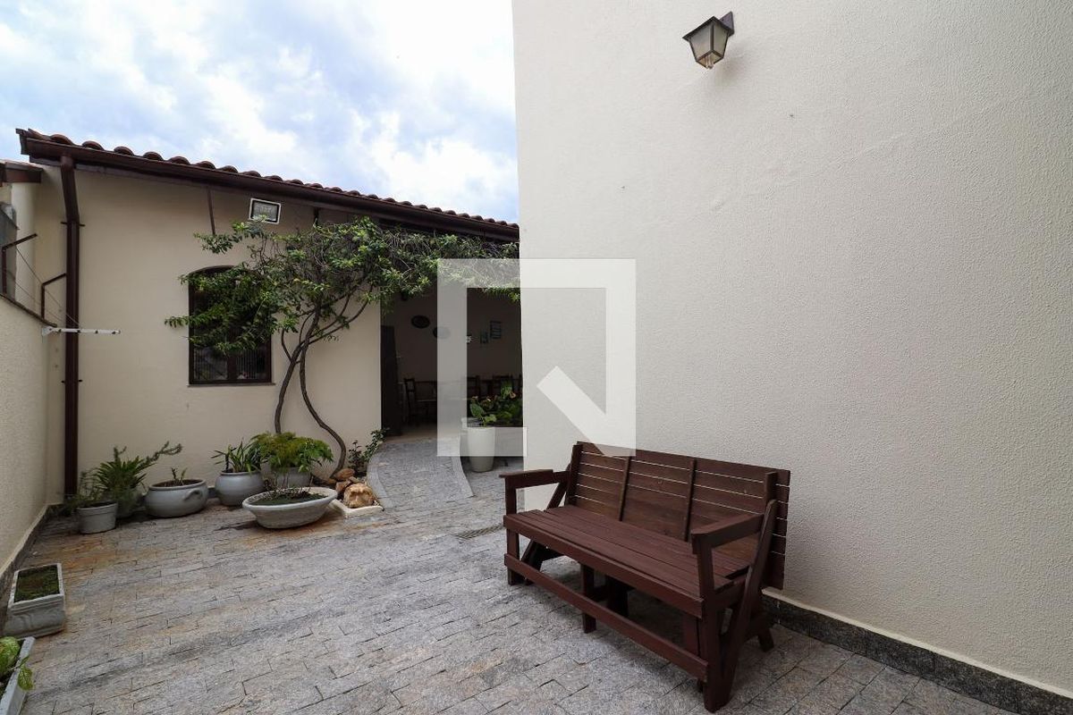 Casa à Venda - Jardim Flamboyant, 3 Quartos,  325 m2 em , Campinas - sp | SoloBR