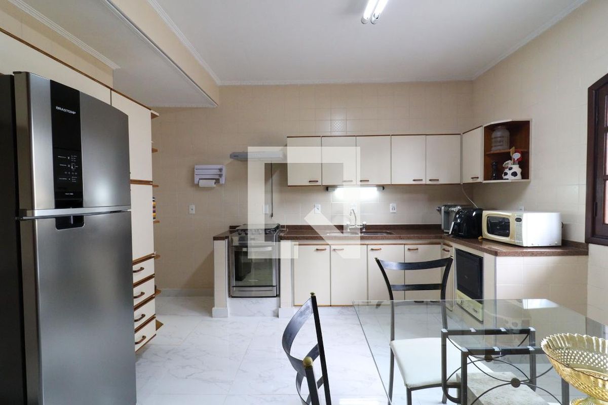 Casa à Venda - Jardim Flamboyant, 3 Quartos,  325 m2 em , Campinas - sp | SoloBR