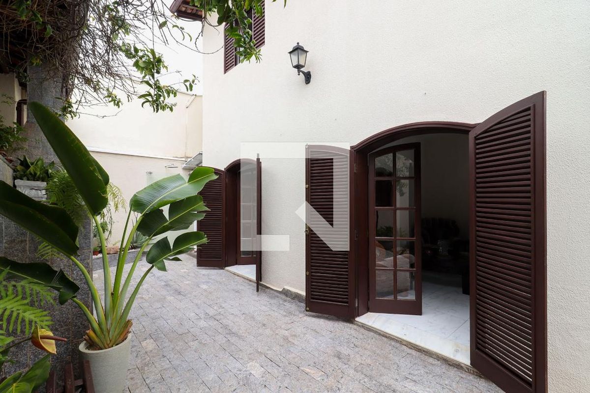 Casa à Venda - Jardim Flamboyant, 3 Quartos,  325 m2 em , Campinas - sp | SoloBR