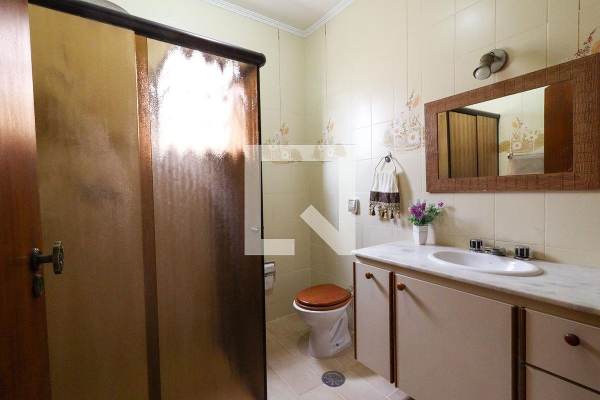 Casa à Venda - Jardim Flamboyant, 3 Quartos,  325 m2 em , Campinas - sp | SoloBR