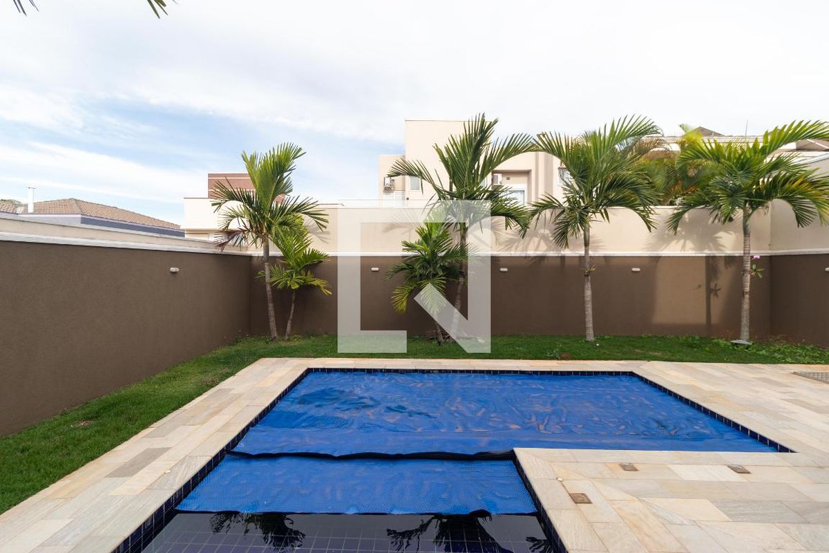 Casa à Venda - Swiss Park, 3 Quartos,  257 m2 em , Campinas - sp | SoloBR