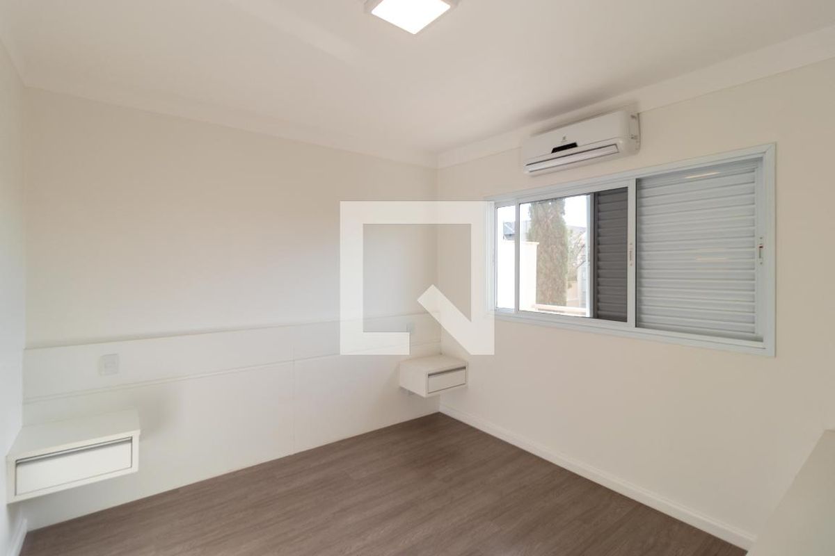 Casa à Venda - Swiss Park, 3 Quartos,  257 m2 em , Campinas - sp | SoloBR