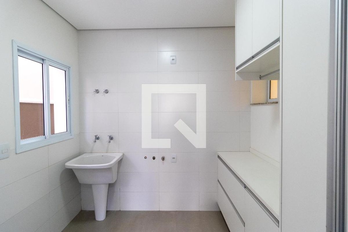 Casa à Venda - Swiss Park, 3 Quartos,  257 m2 em , Campinas - sp | SoloBR