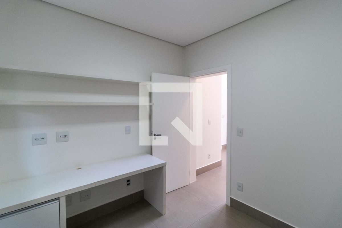 Casa à Venda - Swiss Park, 3 Quartos,  257 m2 em , Campinas - sp | SoloBR