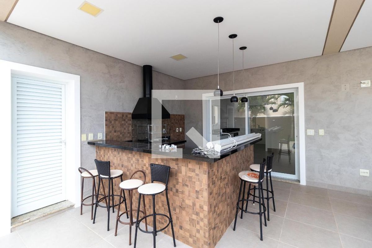 Casa à Venda - Swiss Park, 3 Quartos,  257 m2 em , Campinas - sp | SoloBR