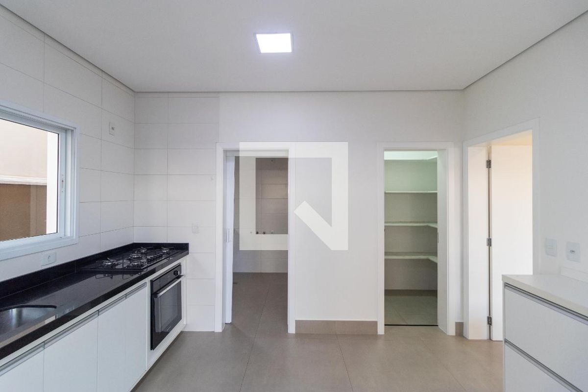 Casa à Venda - Swiss Park, 3 Quartos,  257 m2 em , Campinas - sp | SoloBR