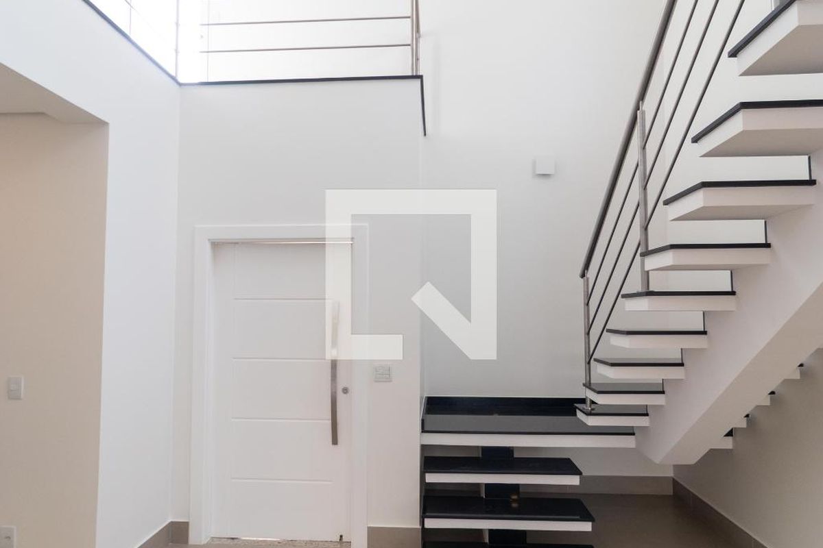 Casa à Venda - Swiss Park, 3 Quartos,  257 m2 em , Campinas - sp | SoloBR