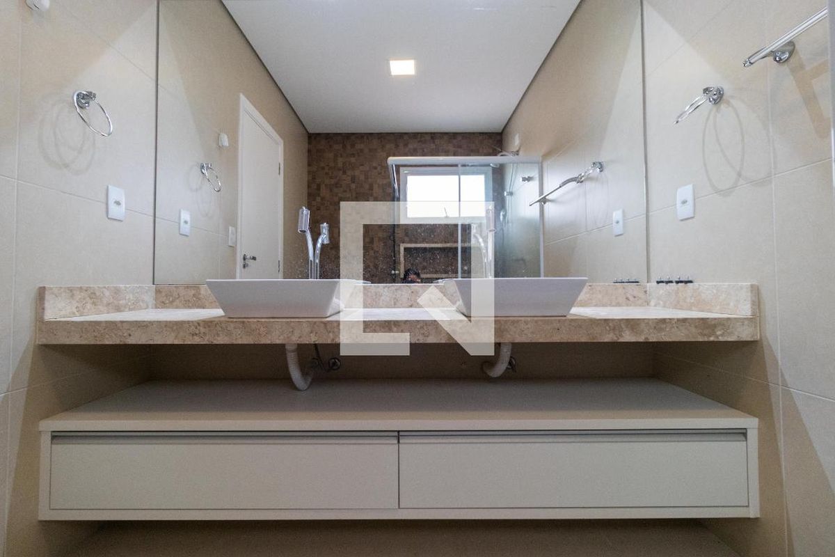 Casa à Venda - Swiss Park, 3 Quartos,  257 m2 em , Campinas - sp | SoloBR