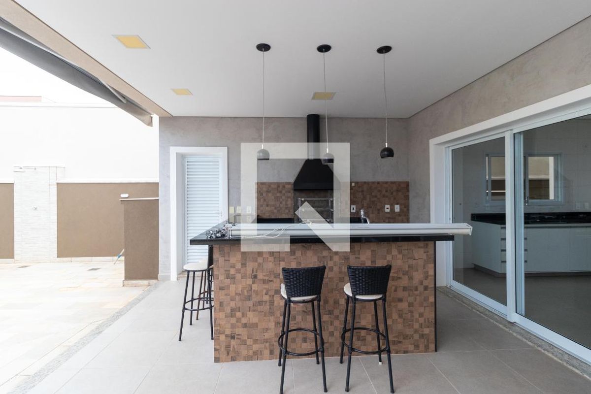 Casa à Venda - Swiss Park, 3 Quartos,  257 m2 em , Campinas - sp | SoloBR