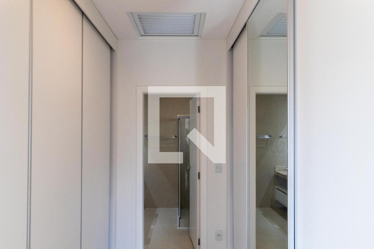 Casa à Venda - Swiss Park, 3 Quartos,  257 m2 em , Campinas - sp | SoloBR