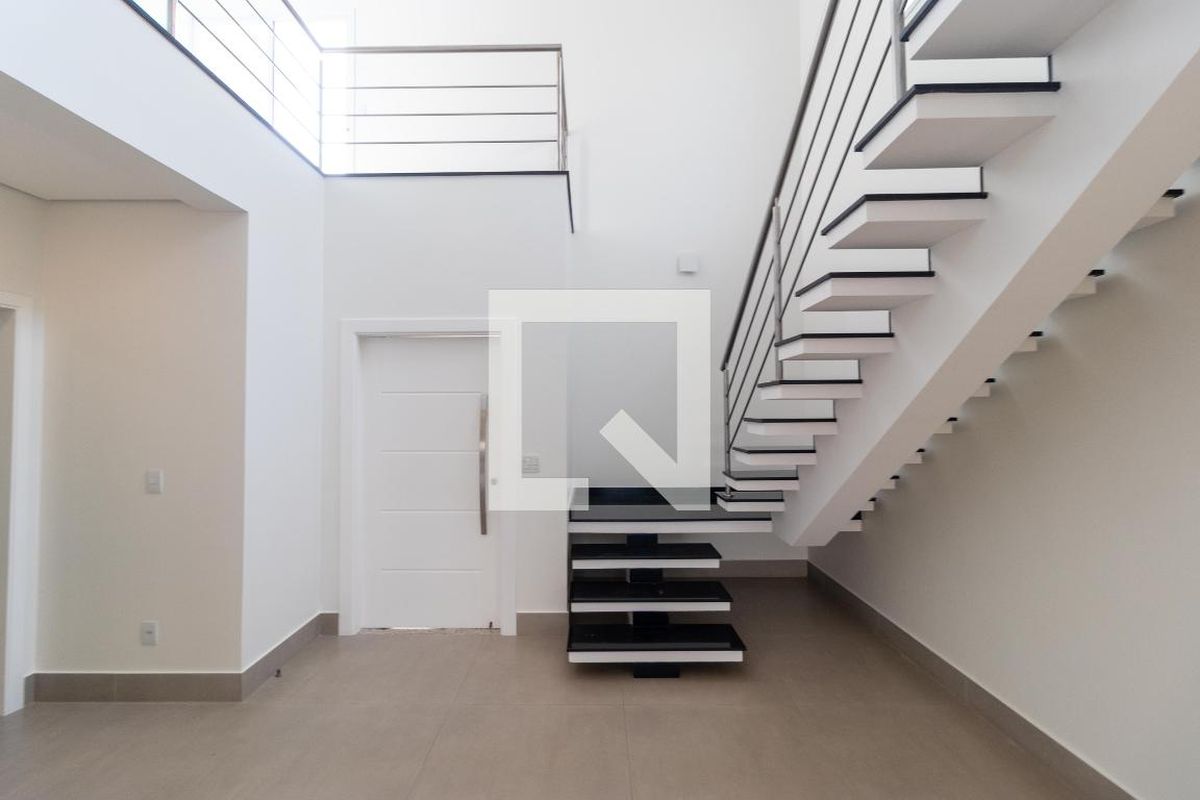 Casa à Venda - Swiss Park, 3 Quartos,  257 m2 em , Campinas - sp | SoloBR