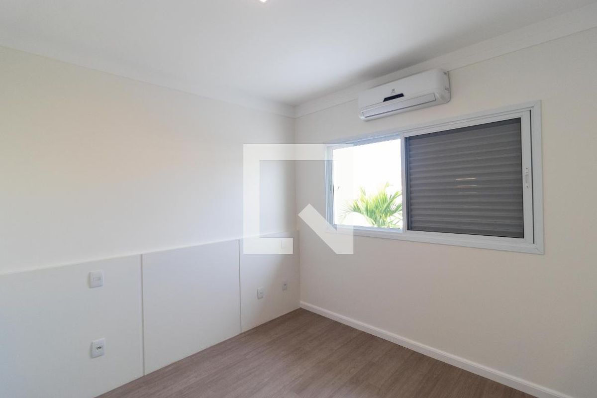 Casa à Venda - Swiss Park, 3 Quartos,  257 m2 em , Campinas - sp | SoloBR