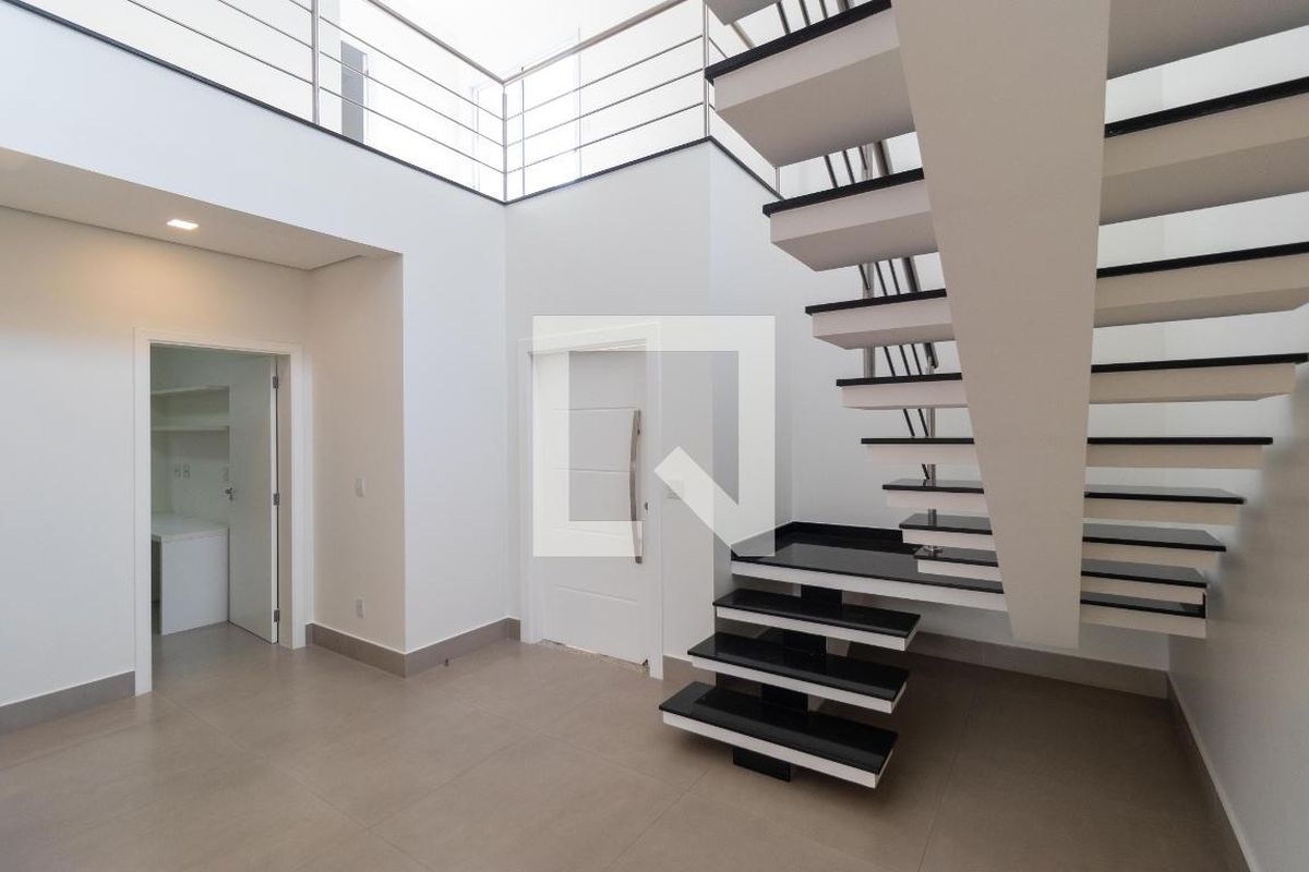 Casa à Venda - Swiss Park, 3 Quartos,  257 m2 em , Campinas - sp | SoloBR