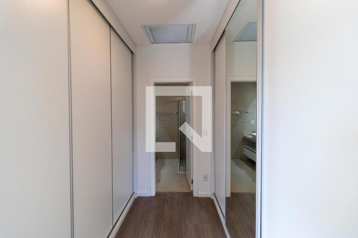 Casa à Venda - Swiss Park, 3 Quartos,  257 m2 em , Campinas - sp | SoloBR