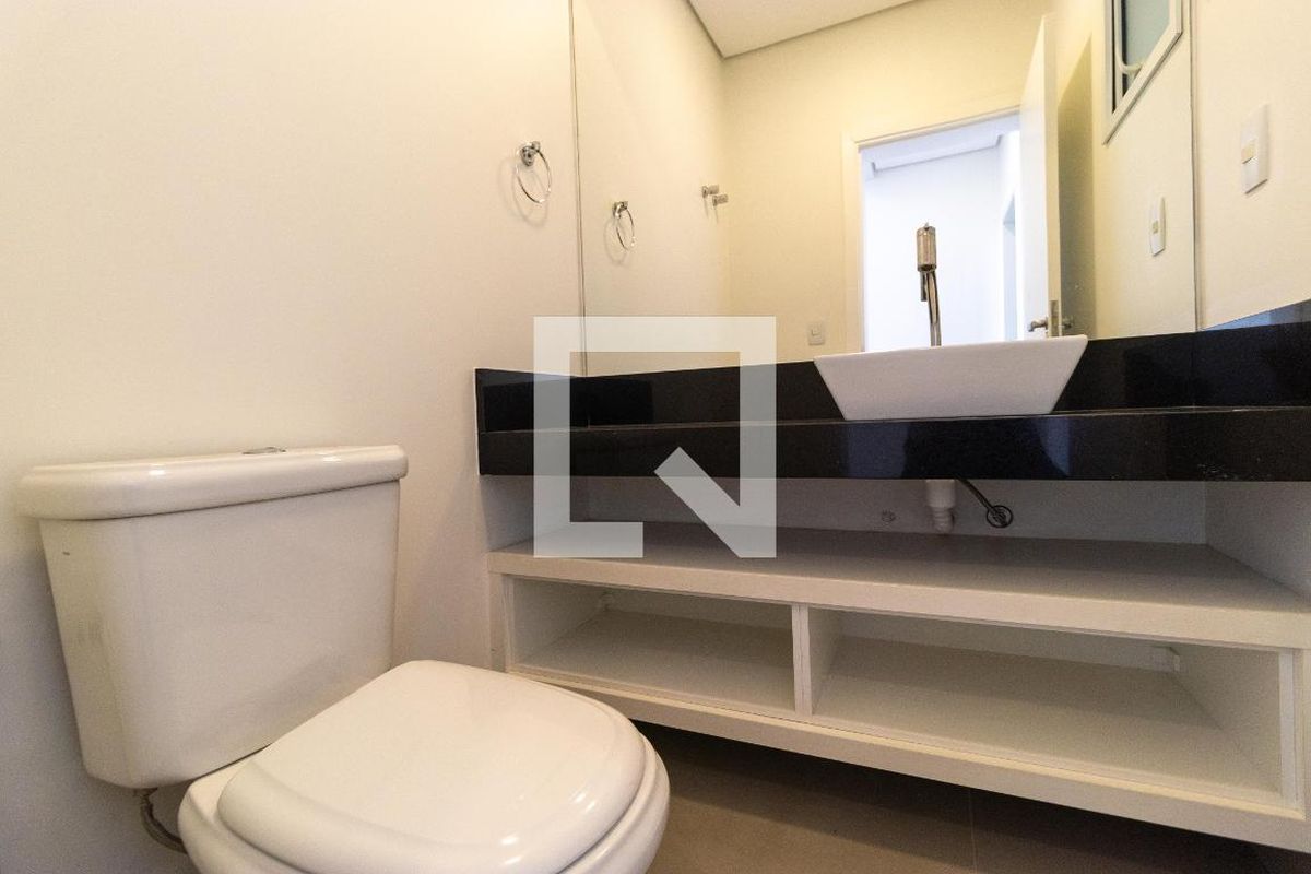 Casa à Venda - Swiss Park, 3 Quartos,  257 m2 em , Campinas - sp | SoloBR