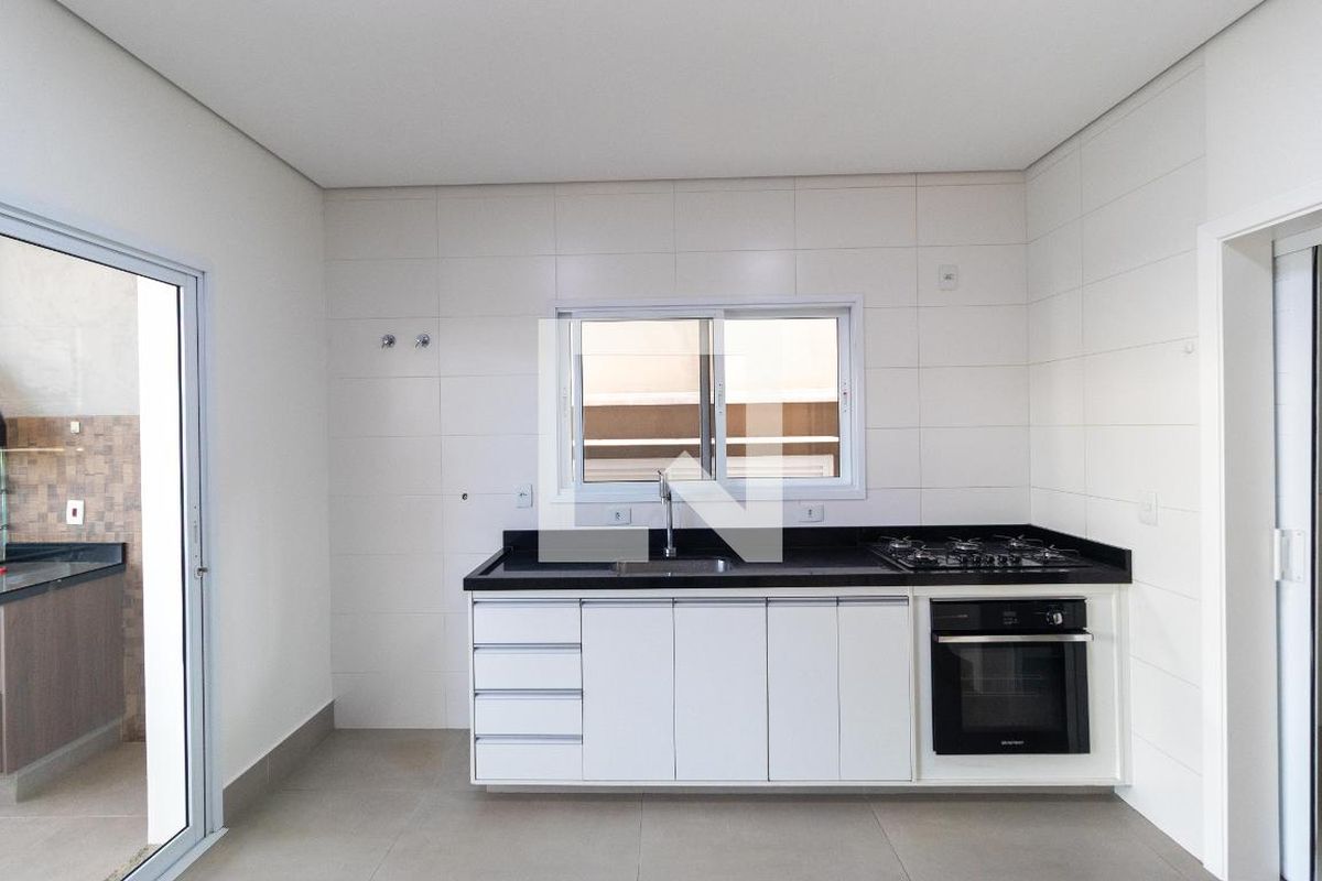 Casa à Venda - Swiss Park, 3 Quartos,  257 m2 em , Campinas - sp | SoloBR