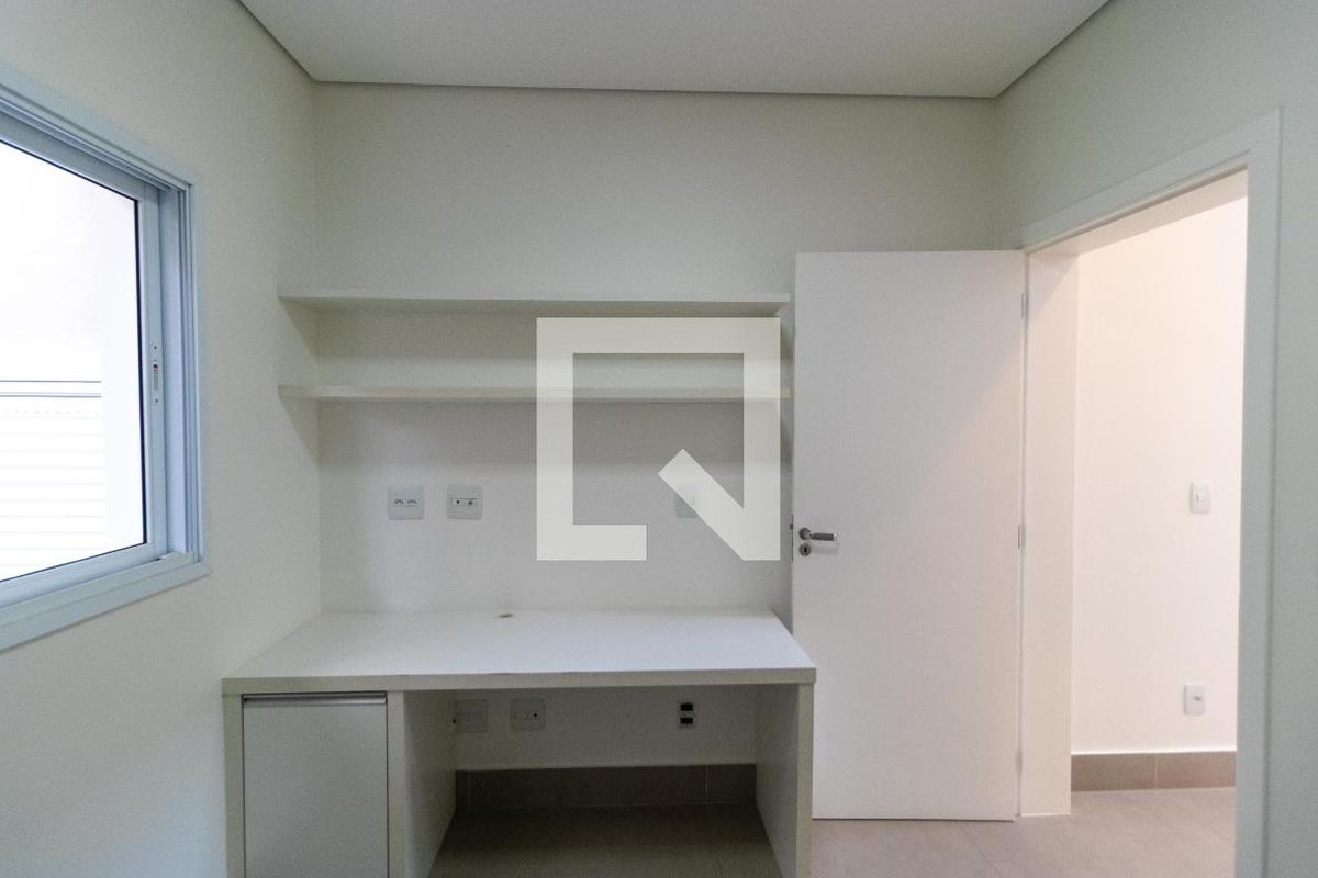 Casa à Venda - Swiss Park, 3 Quartos,  257 m2 em , Campinas - sp | SoloBR