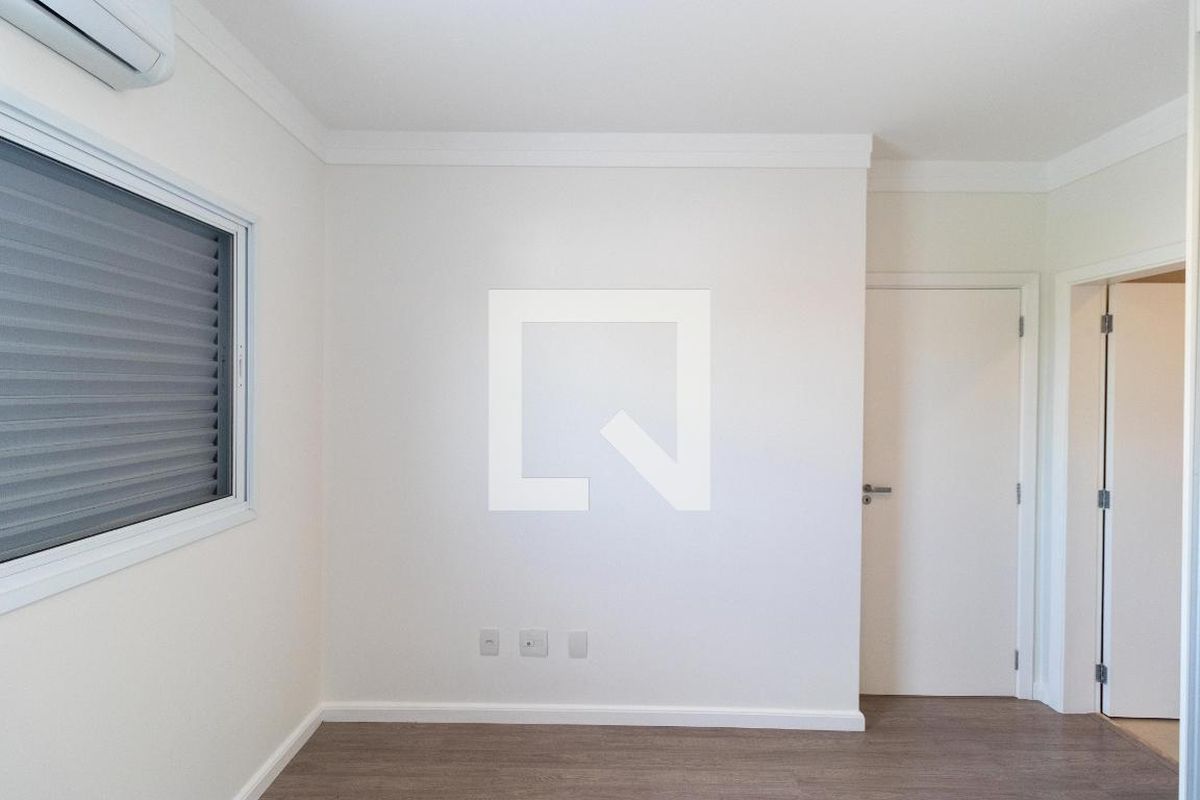 Casa à Venda - Swiss Park, 3 Quartos,  257 m2 em , Campinas - sp | SoloBR