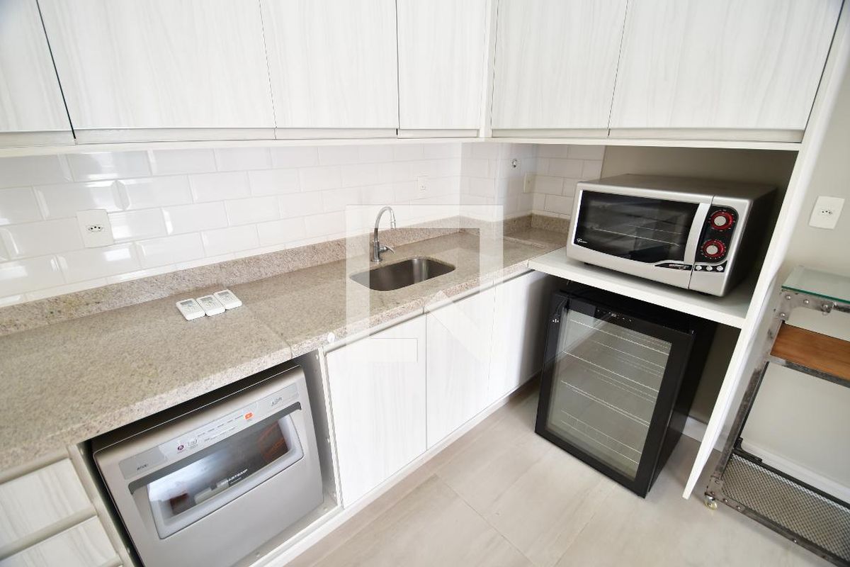Apartamento à Venda - Cambuí, 2 Quartos,  72 m2 em , Campinas - sp | SoloBR
