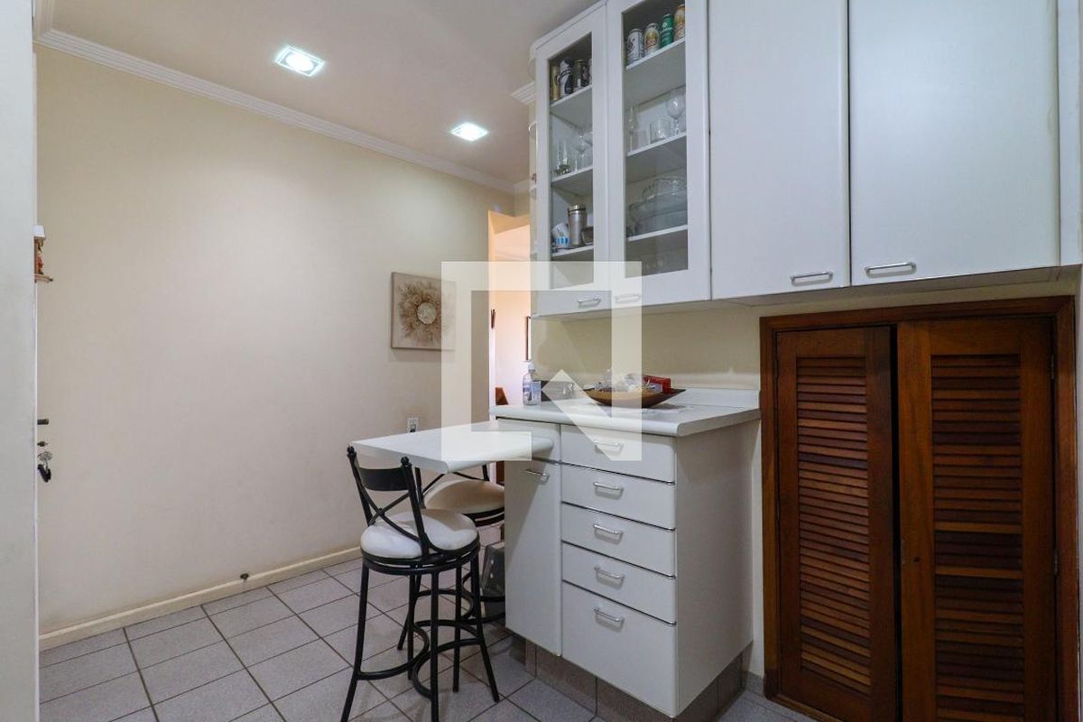 Apartamento à Venda - Cambuí, 1 Quarto,  108 m2 em , Campinas - sp | SoloBR