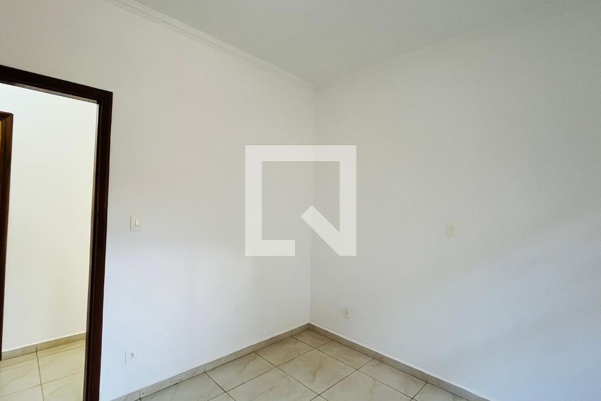 Casa à Venda - Jardim Flamboyant, 3 Quartos,  139 m2 em , Campinas - sp | SoloBR