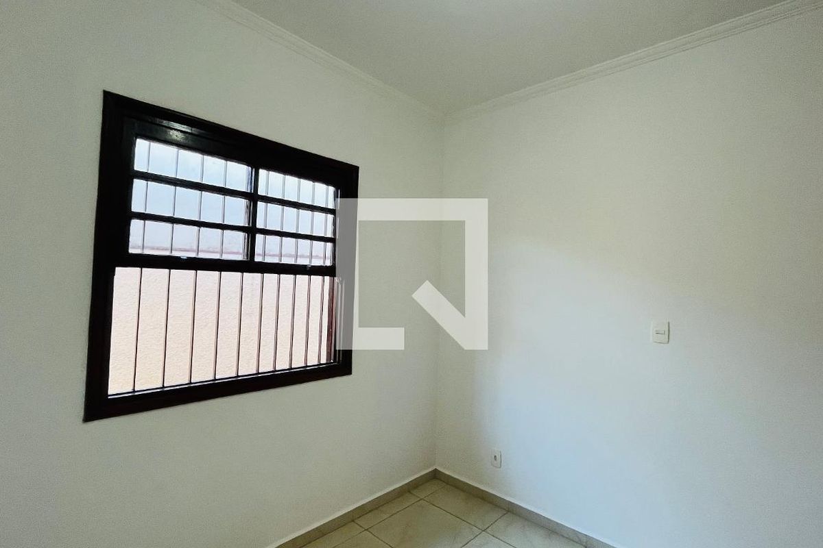 Casa à Venda - Jardim Flamboyant, 3 Quartos,  139 m2 em , Campinas - sp | SoloBR