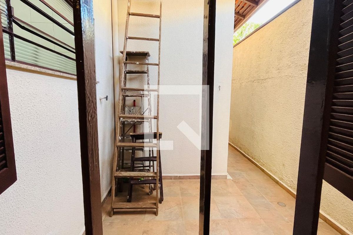 Casa à Venda - Jardim Flamboyant, 3 Quartos,  139 m2 em , Campinas - sp | SoloBR