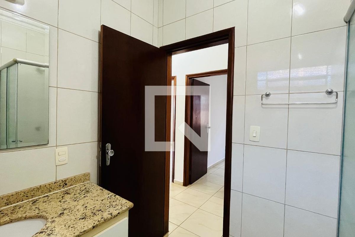 Casa à Venda - Jardim Flamboyant, 3 Quartos,  139 m2 em , Campinas - sp | SoloBR
