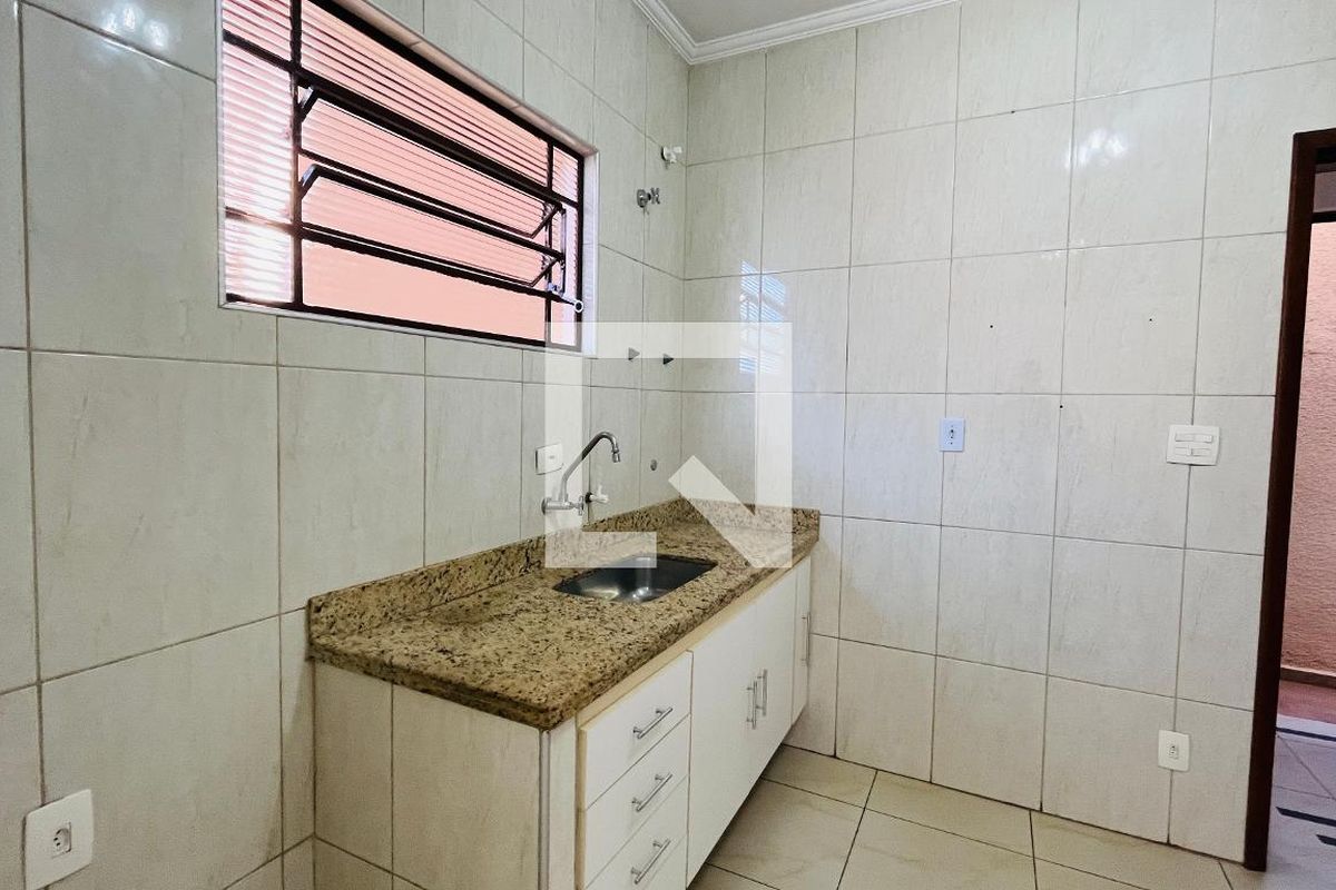 Casa à Venda - Jardim Flamboyant, 3 Quartos,  139 m2 em , Campinas - sp | SoloBR