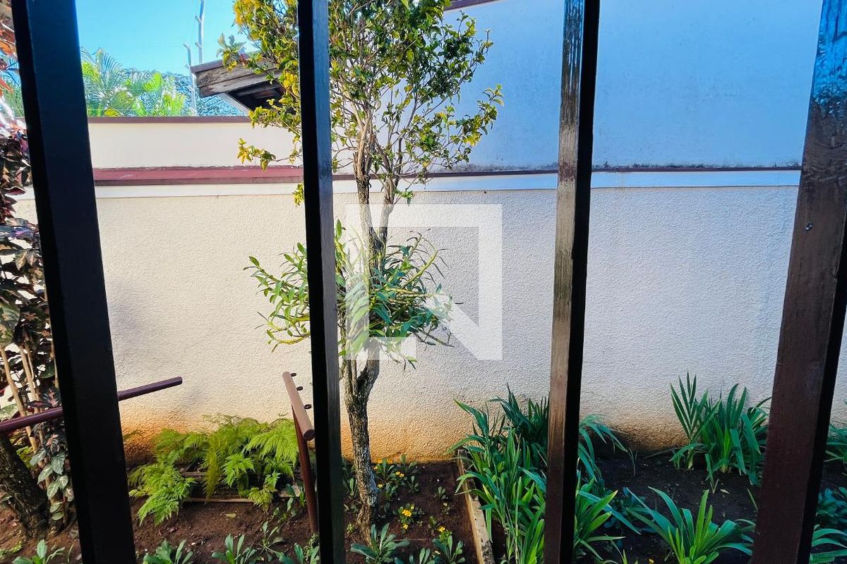 Casa à Venda - Jardim Flamboyant, 3 Quartos,  139 m2 em , Campinas - sp | SoloBR